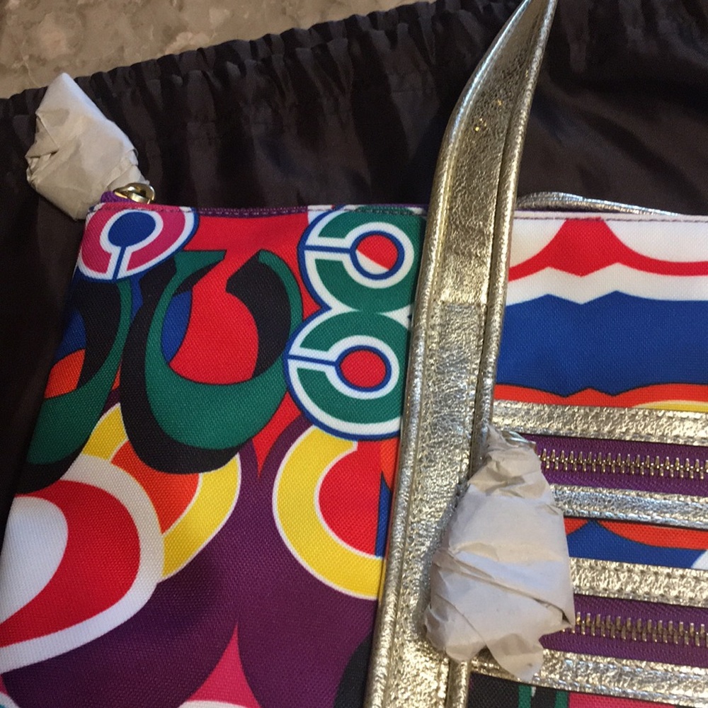 Coach purse - Picture 5 of 7